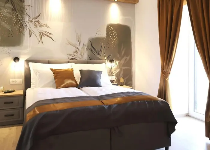 Ulika With Pool مالينسكا