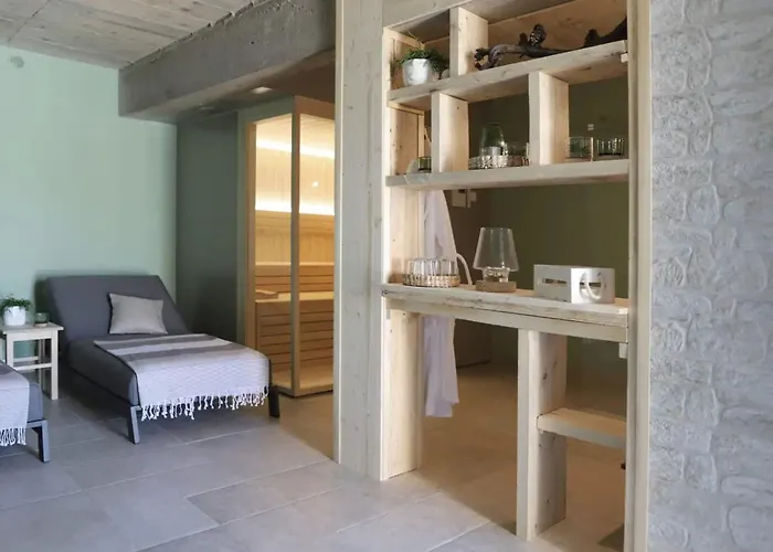 Nyaraló Ulika With Pool Malinska